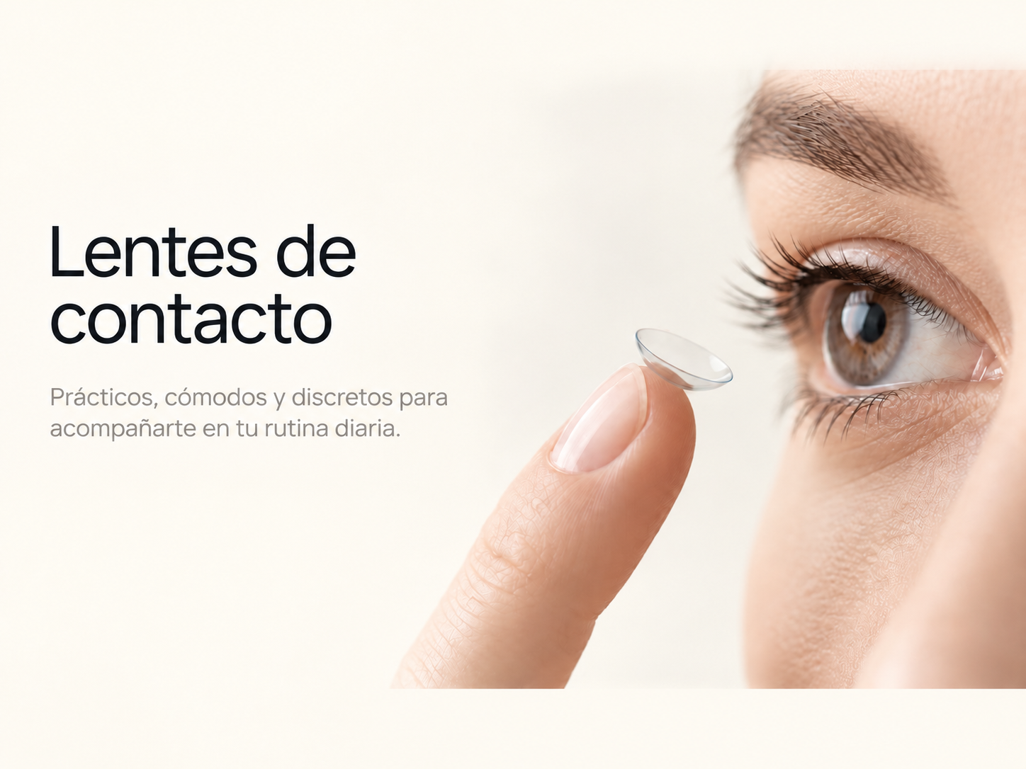Lente de contacto apoyada sobre un dedo junto a un ojo